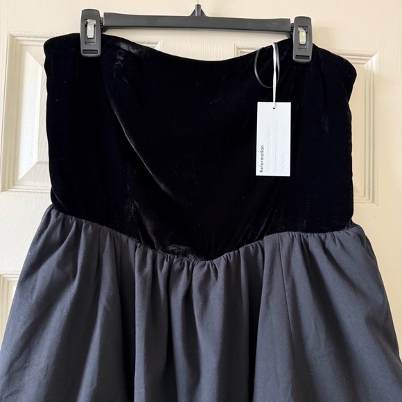 New Reformation St. Louis Strapless Dress Women Size 12 Black Velvet Party - Picture 6 of 16